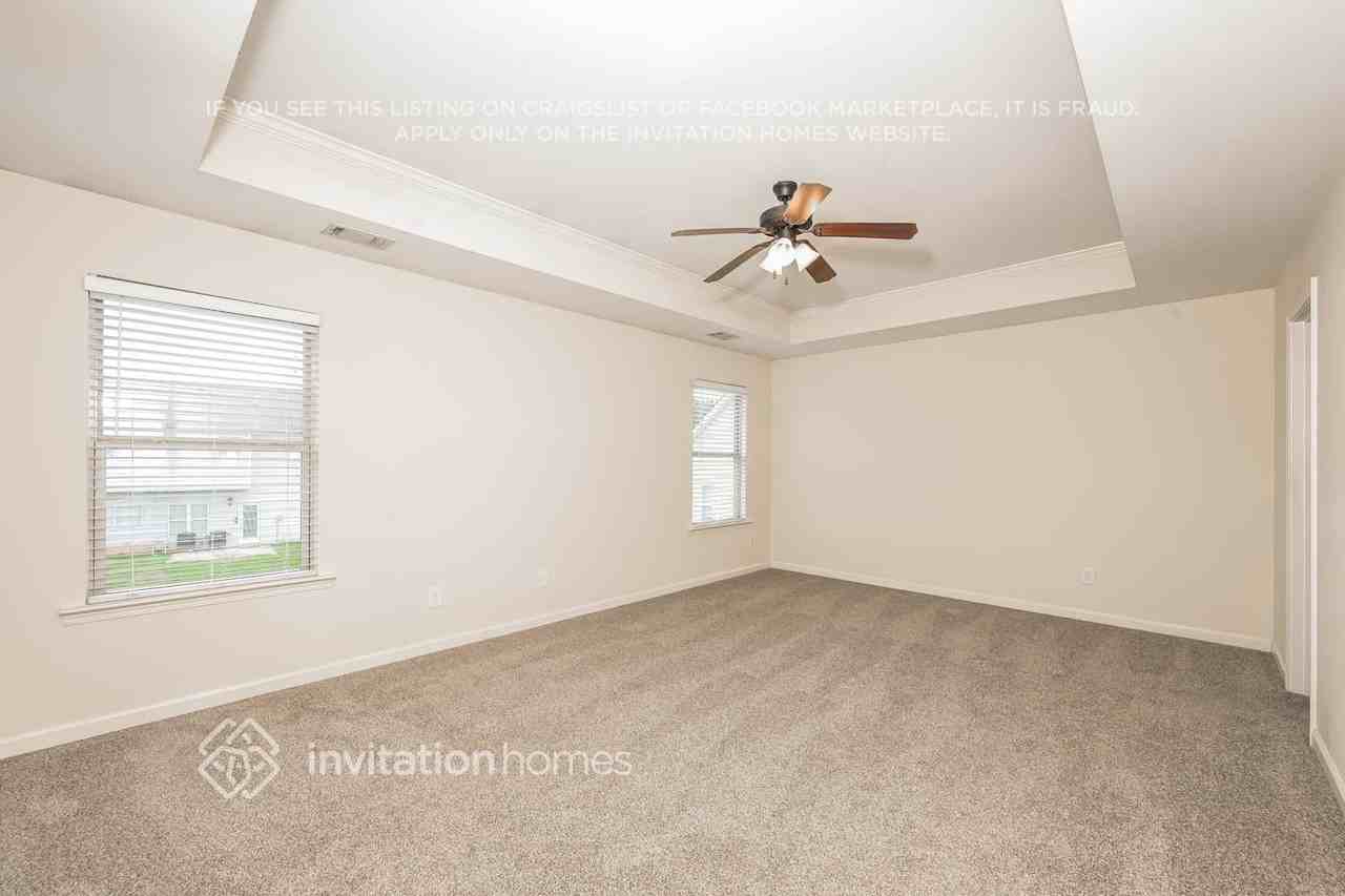 410 Village Broad St - Photo 4 of 8