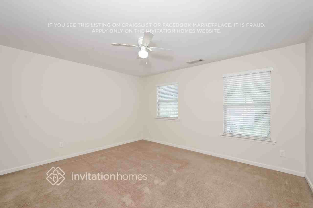 410 Village Broad St - Photo 6 of 8