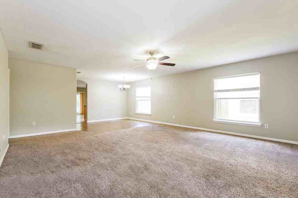 1660 Ashland Trl - Photo 3 of 16