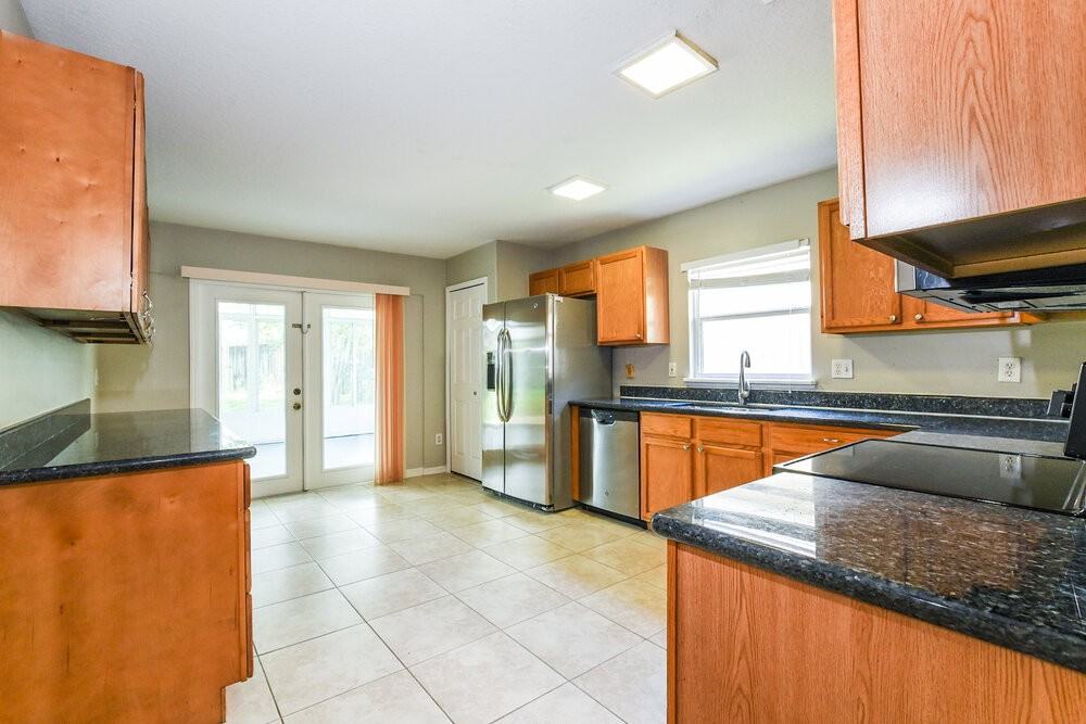 1660 Ashland Trl - Photo 6 of 16
