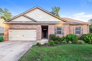 featured image of 700 Feldwood Ln