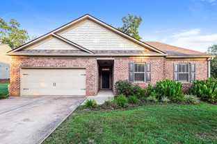 700 Feldwood Ln - Photo 1 of 1
