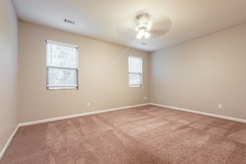 700 Feldwood Ln - Photo 7 of 16