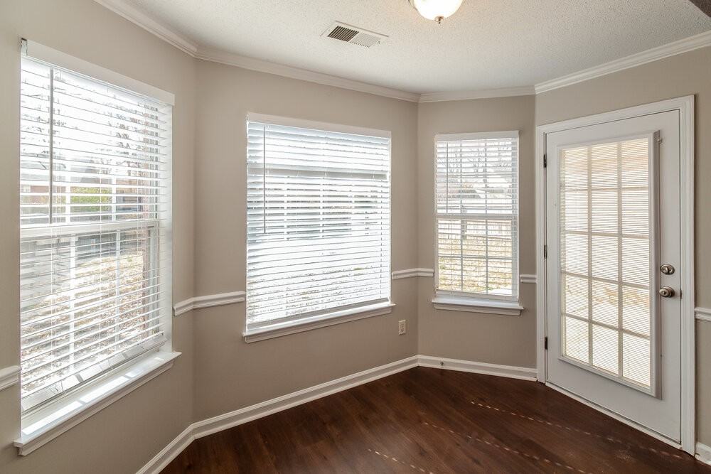 9807 Pigeon Roost Park Cir - Photo 5 of 13
