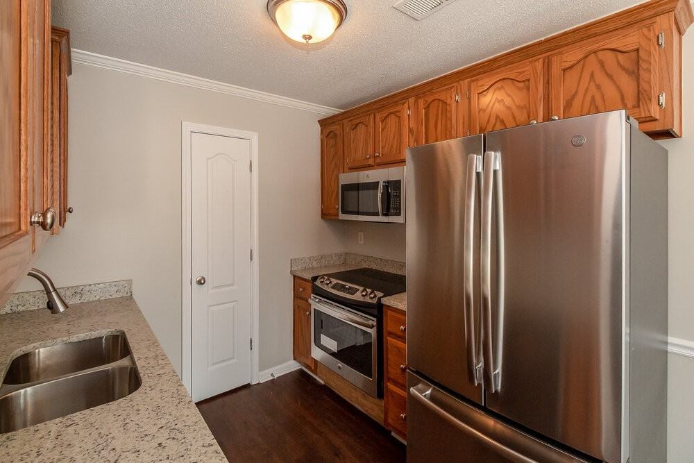 9807 Pigeon Roost Park Cir - Photo 6 of 13