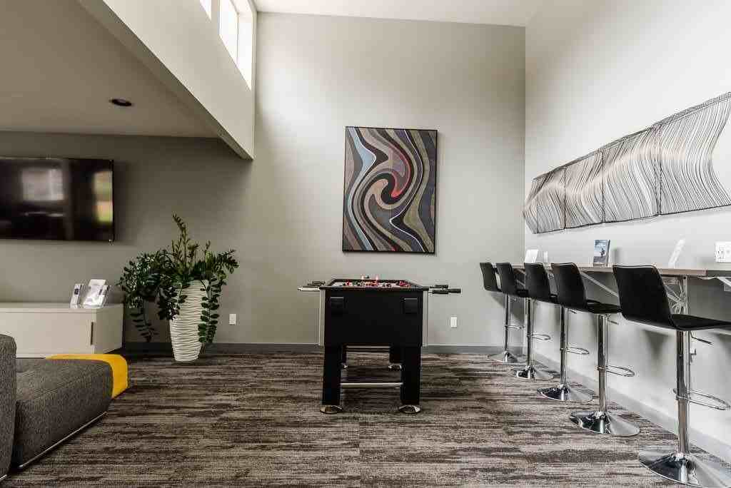 10710 17th Ave S - Photo 6 of 29