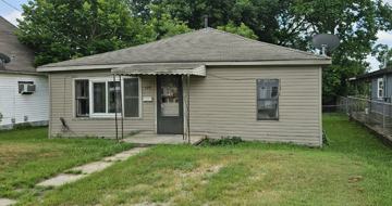 featured image of 528 E Lake St