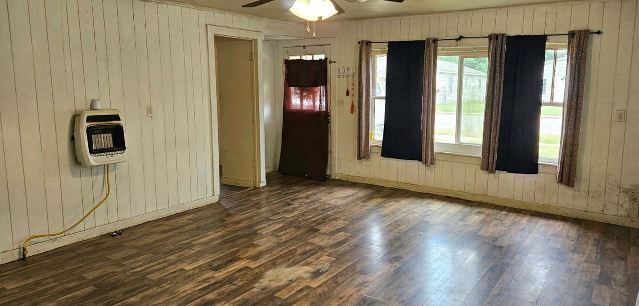 528 E Lake St #14991855 - Photo 6 of 31