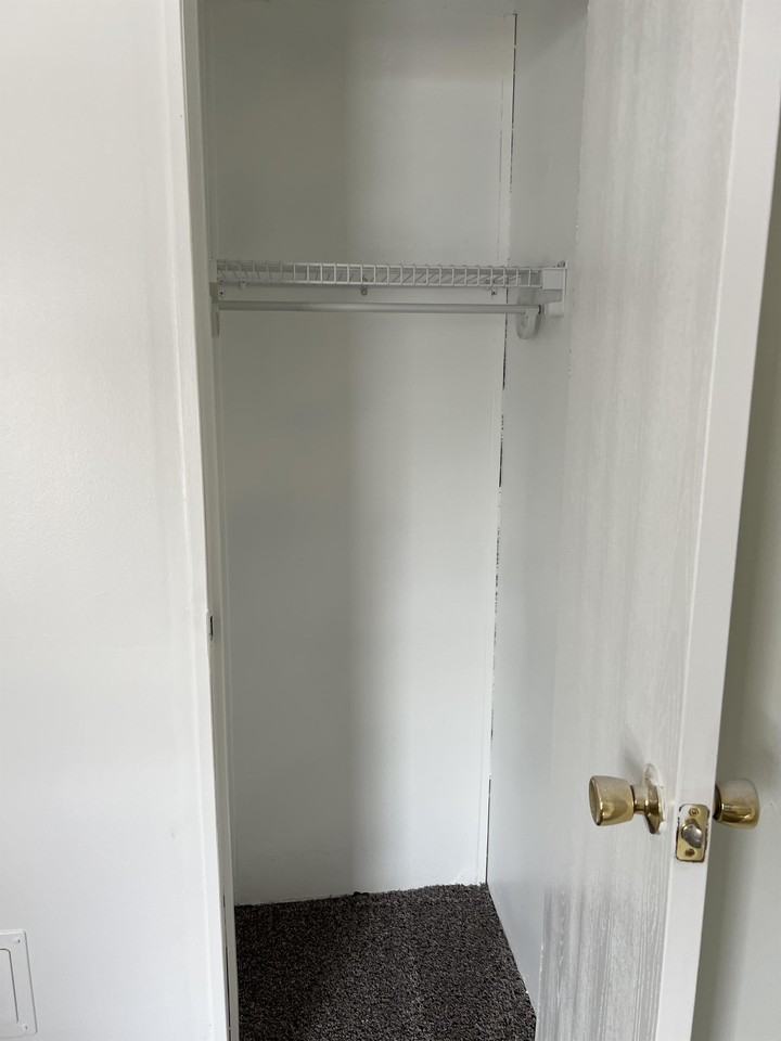 3500 N Yorkshire Dr - Photo 7 of 13