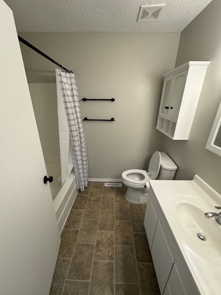 2152 S Santa Fe St - Photo 5 of 9