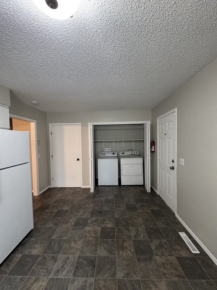 2152 S Santa Fe St - Photo 7 of 9