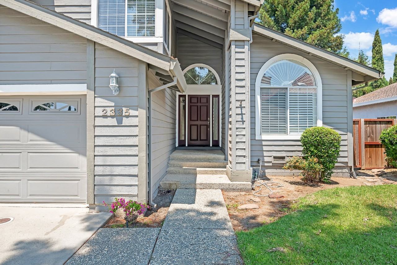 2335 Benton Pl - Photo 3 of 32