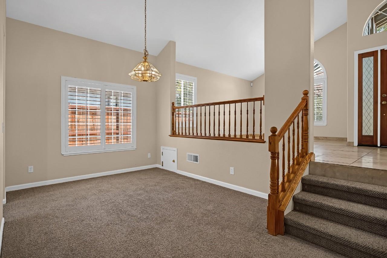 2335 Benton Pl - Photo 7 of 32