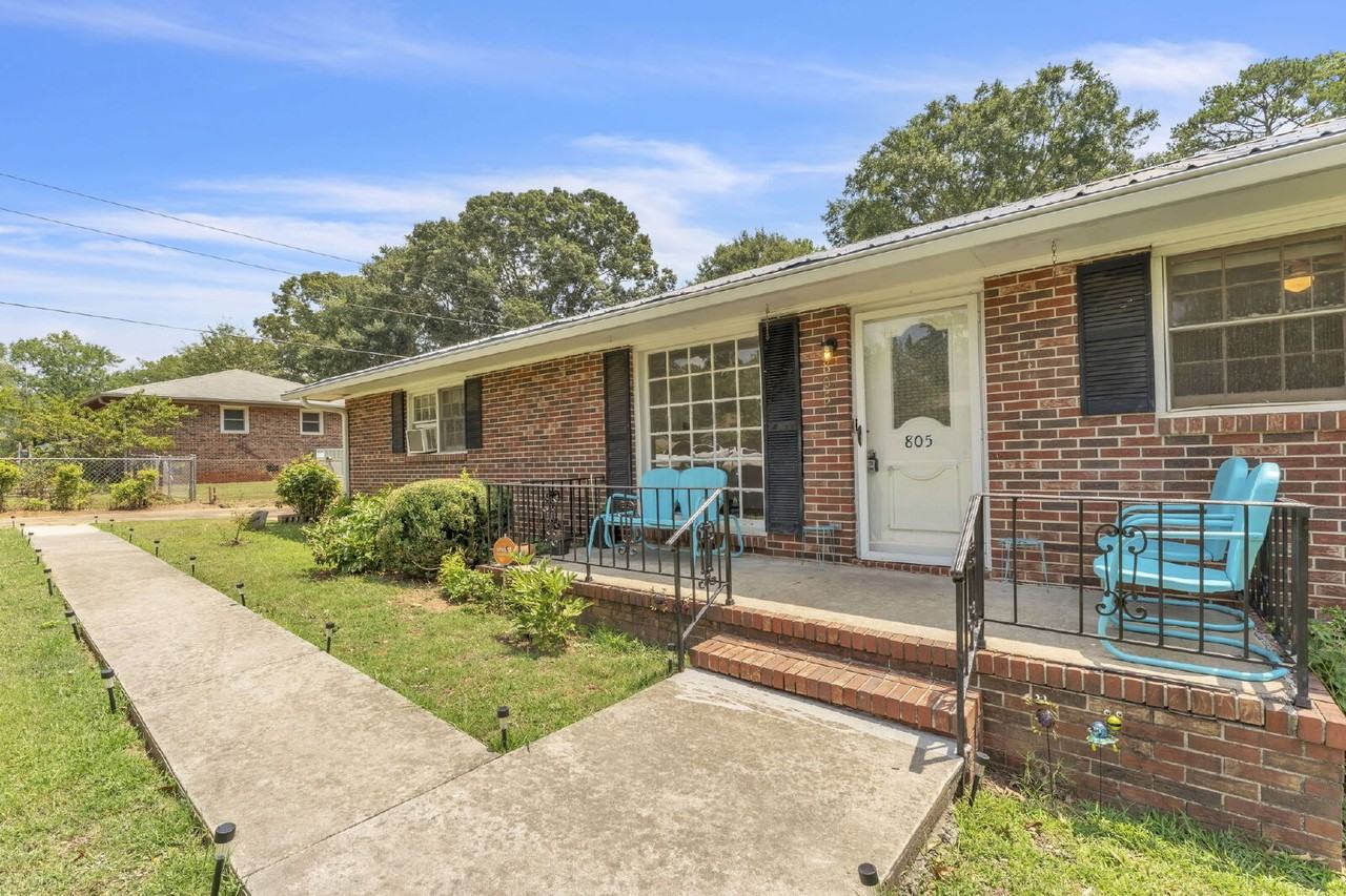 805 Eastwood St - Photo 2 of 28