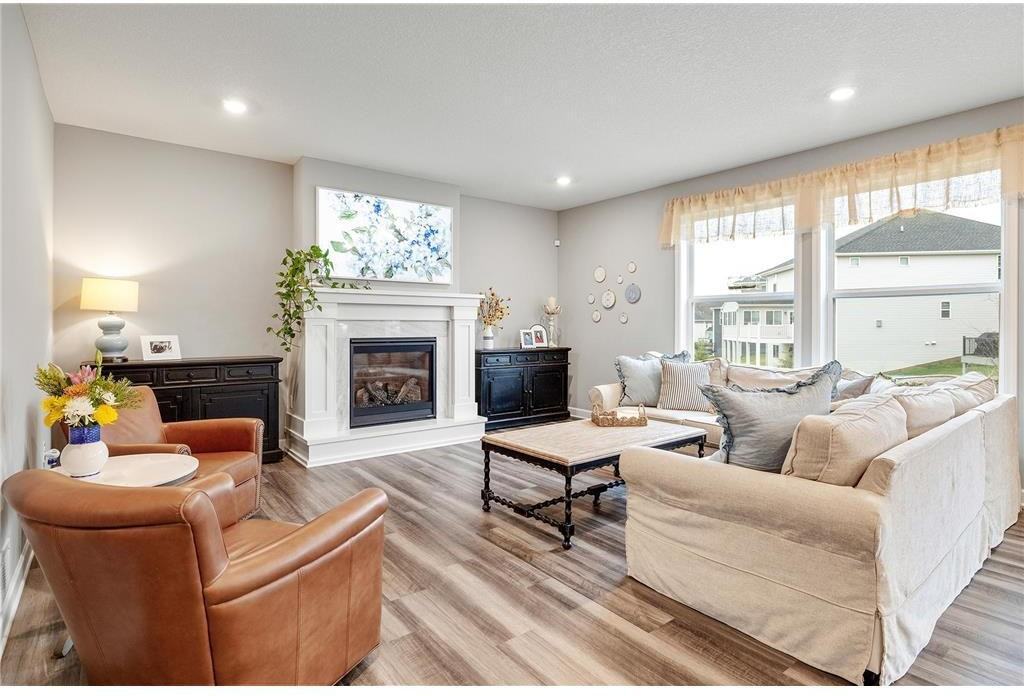 6439 Alvina Ct - Photo 3 of 22