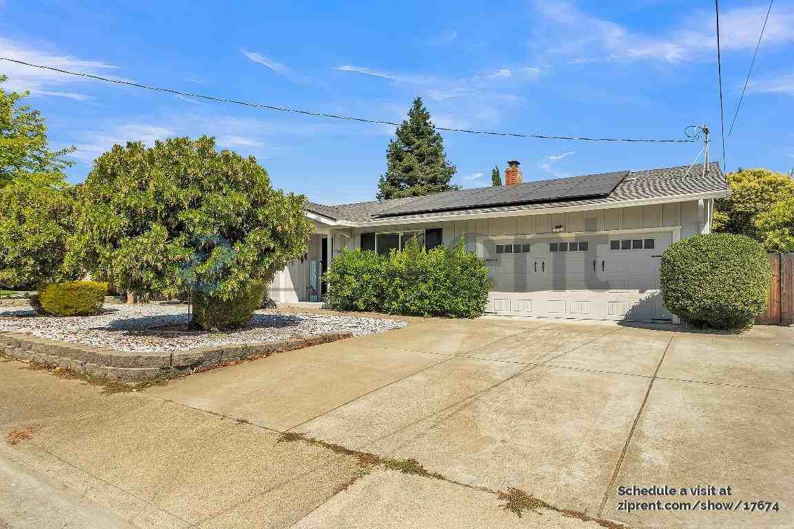 166 Madelia Pl - Photo 2 of 28
