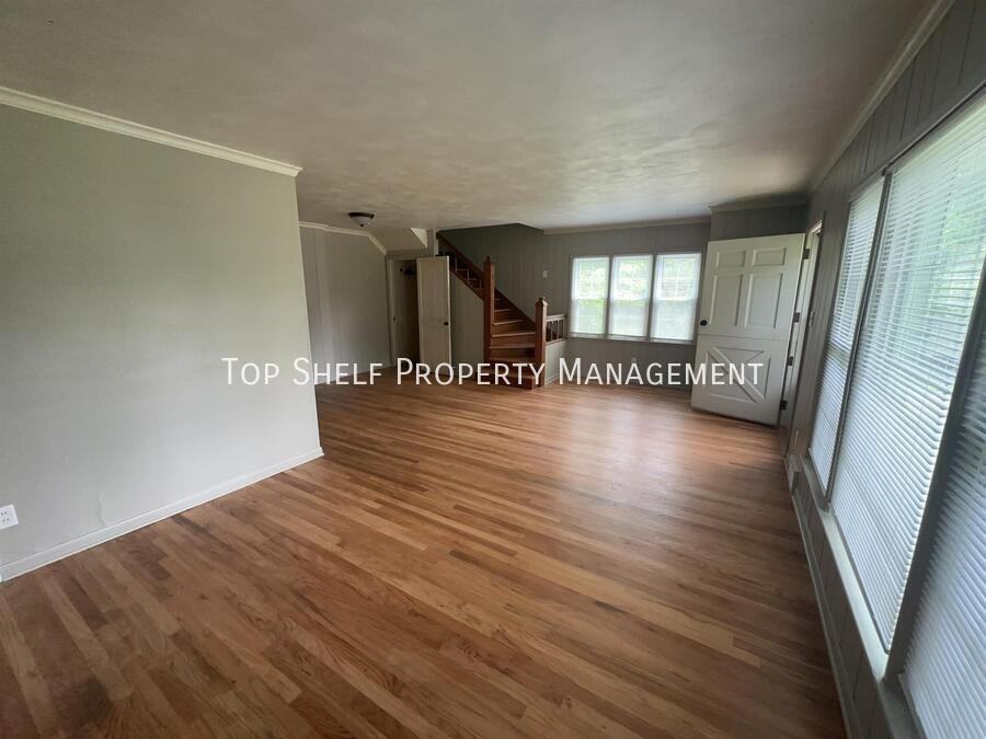 6103 Dagle Dr - Photo 6 of 21