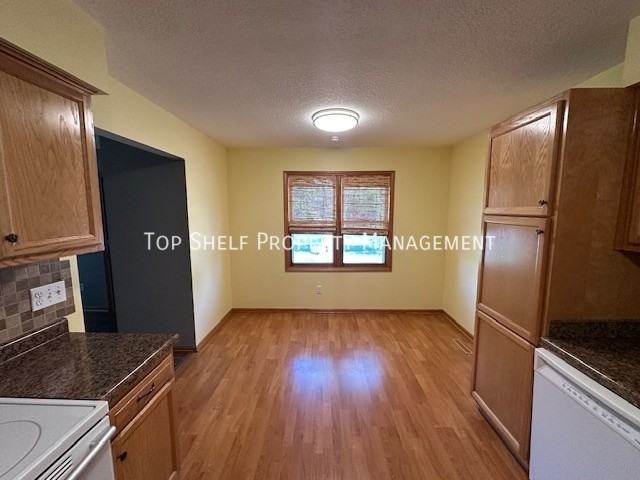 312 Ne Harvey St - Photo 4 of 11