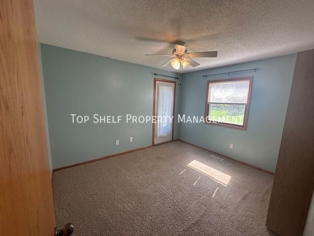 312 Ne Harvey St - Photo 6 of 11