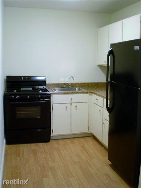 Genesee Gardens - Photo 2 of 6