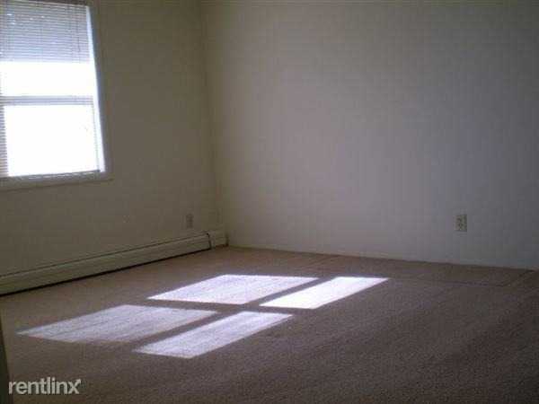 Genesee Gardens - Photo 3 of 6