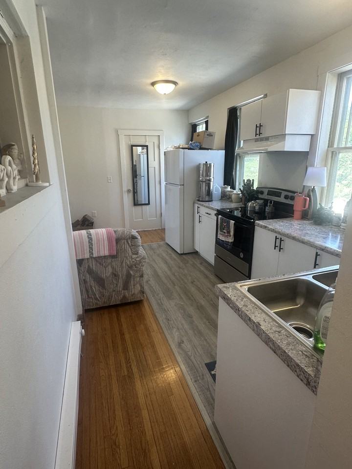 402 N Maryville St #4 - Photo 2 of 15