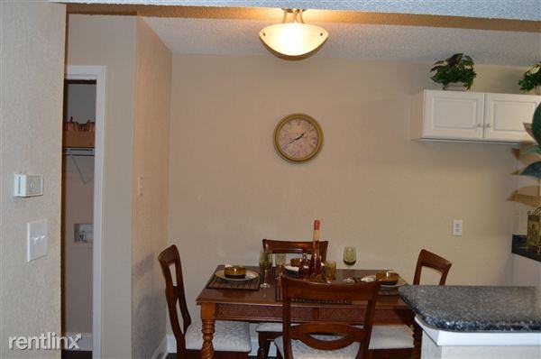 Worthington Court Apartments - Photo 3 of 10