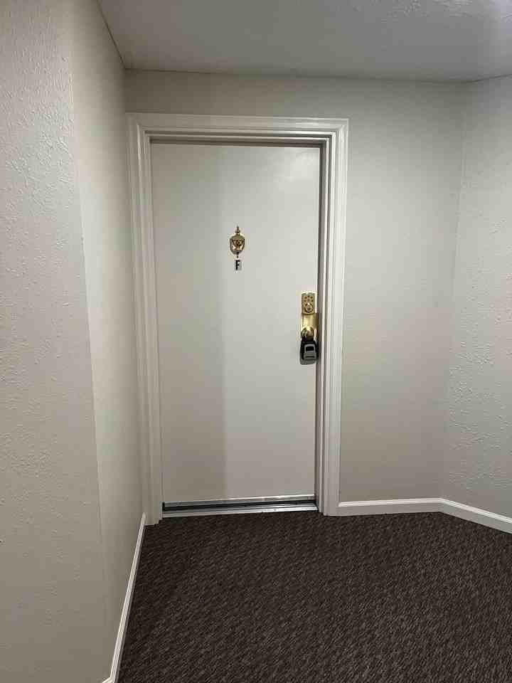 815 Stratford Way #F - Photo 2 of 12