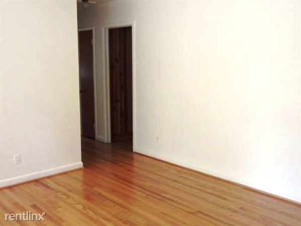 2004 Crestridge Rd - Photo 2 of 10