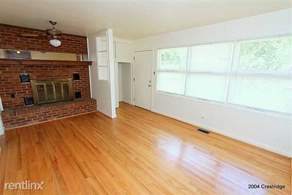 2004 Crestridge Rd - Photo 3 of 10