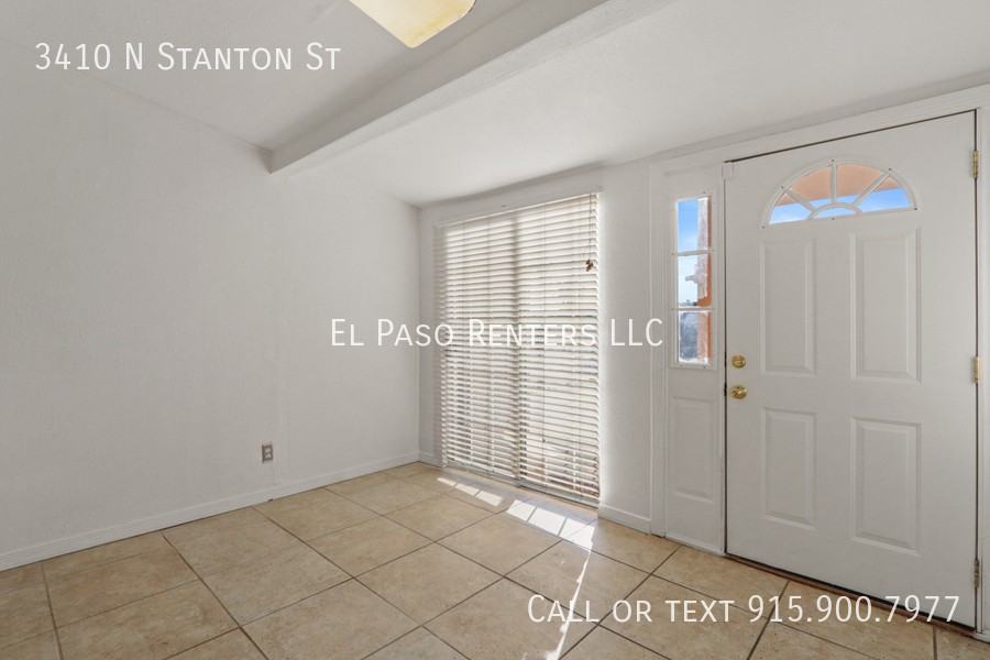 3410 N Stanton St - Photo 3 of 37