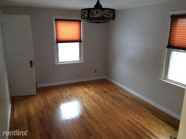 18203 Reed St - Photo 3 of 10