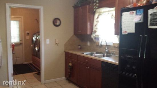 260 Lee Rd - Photo 3 of 8