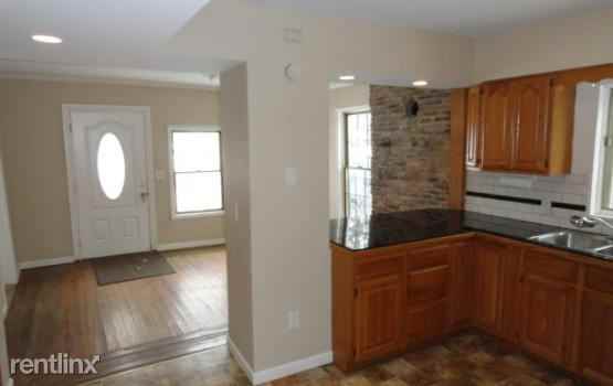 125 W Frank St - Photo 2 of 18