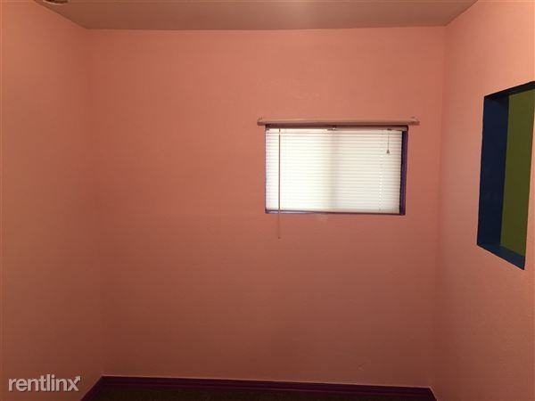 205 Bellm St - Photo 3 of 10