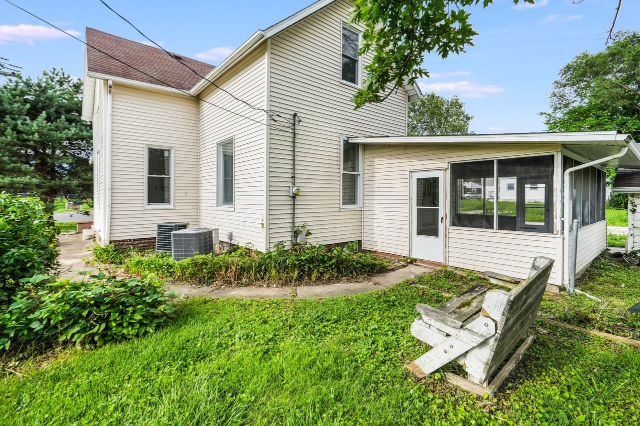 126 N Union St - Photo 3 of 17