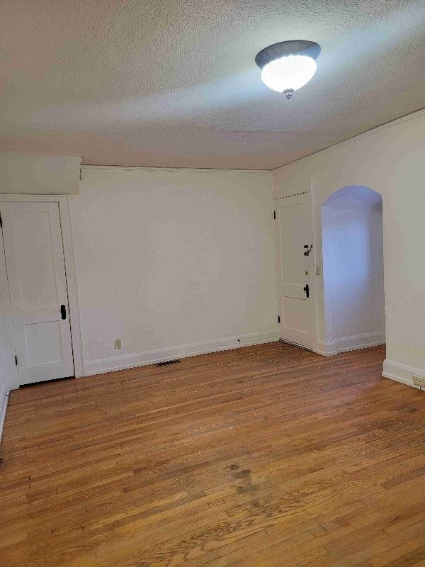 211 Broad St #A - Photo 3 of 10