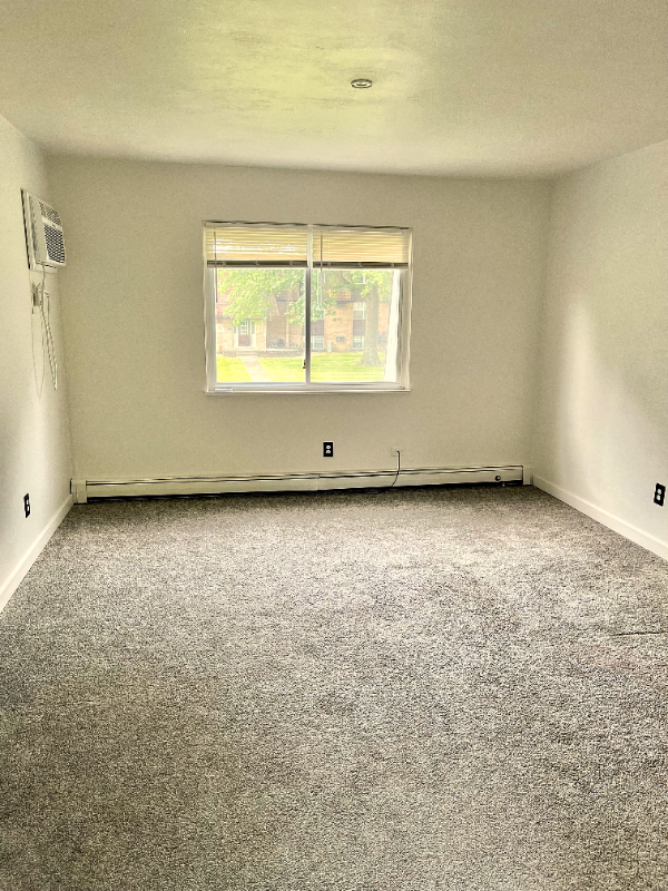 4458 Washington Square Dr #1 - Photo 2 of 8