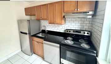8 Walnut St Unit 2  