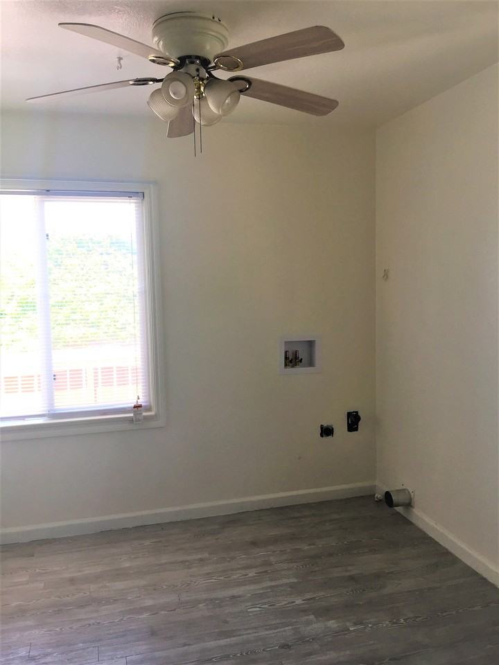 545 Rollins Road - Photo 3 of 10