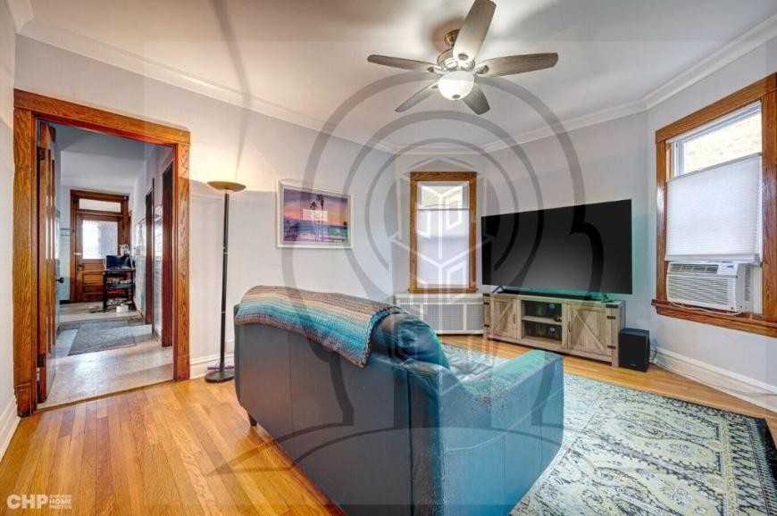 4317 N Spaulding Ave - Photo 2 of 10