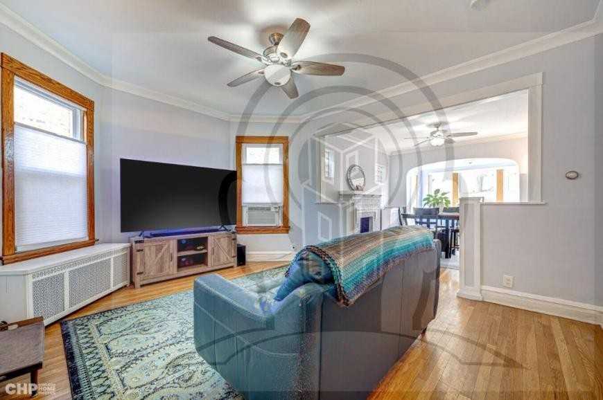 4317 N Spaulding Ave - Photo 3 of 10