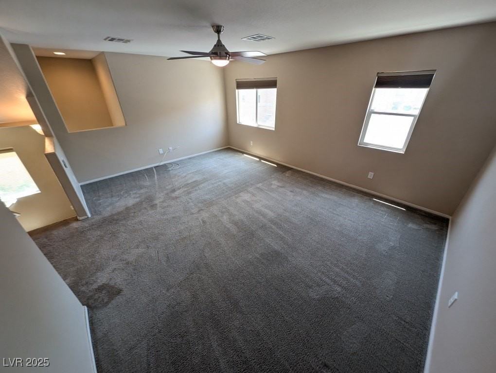 10544 Headwind Ave - Photo 5 of 40