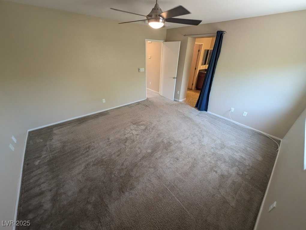 10544 Headwind Ave - Photo 7 of 40