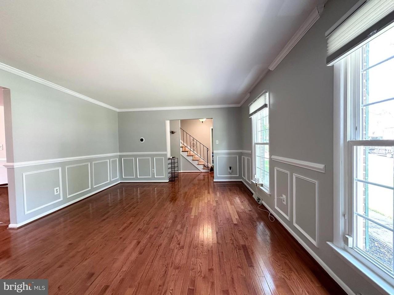 9805 Binyon Ct - Photo 3 of 25