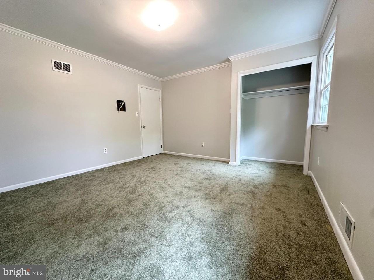 9805 Binyon Ct - Photo 7 of 25