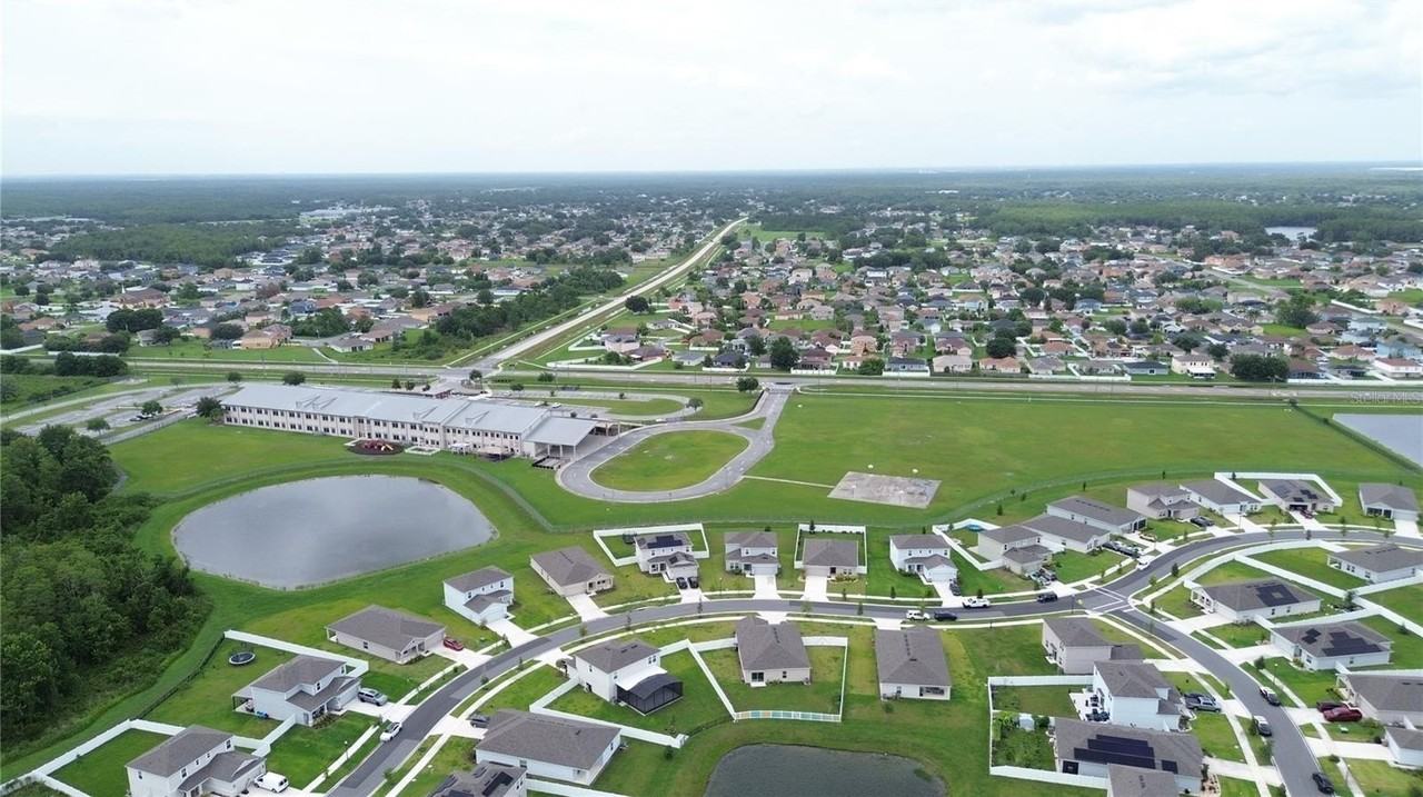 121 Citrine Loop - Photo 2 of 40