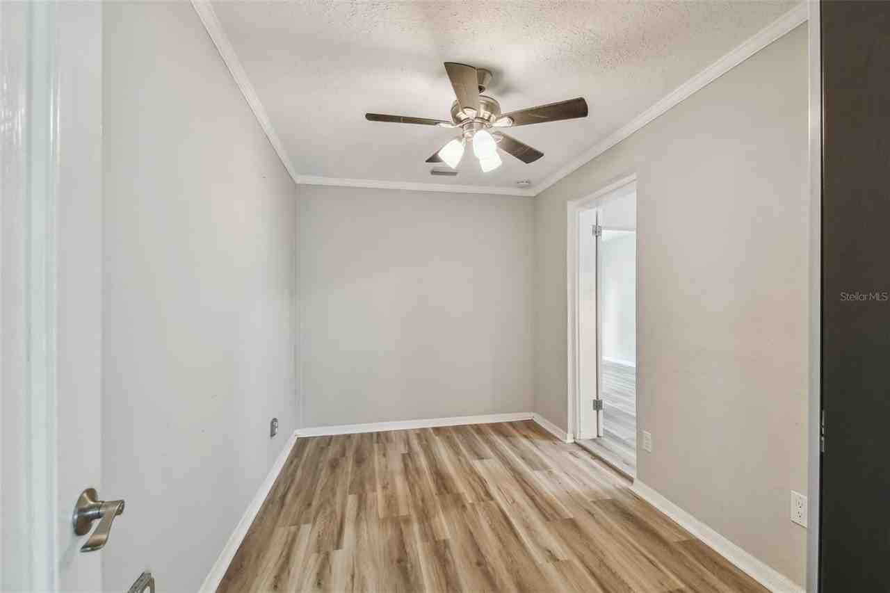 2709 S Manhattan Ave - Photo 7 of 31