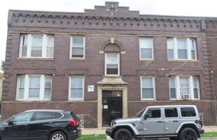 featured image of 6855 S King Dr #2S