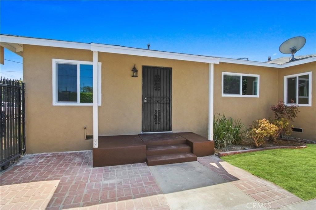 3666 W 113th St - Photo 3 of 15